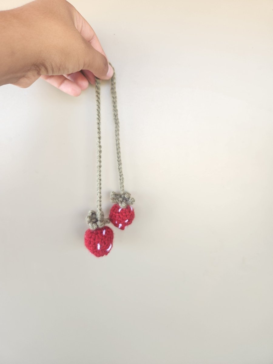 Crochet Strawberry Hanger - Plant and Clay Nook